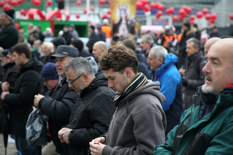 Riječki gradonačelnik i zamjenici ogradili se od skupa "Muževni budite"