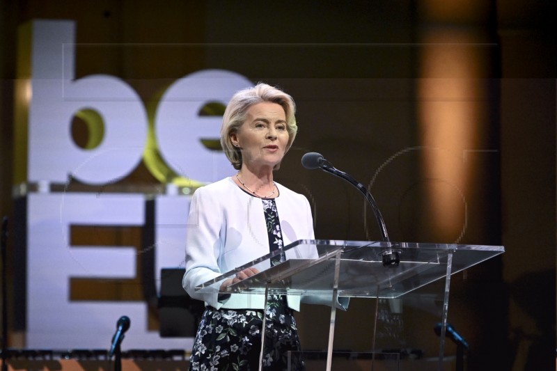 Von der Leyen kaže da je 2024. "ključna godina za demokraciju"