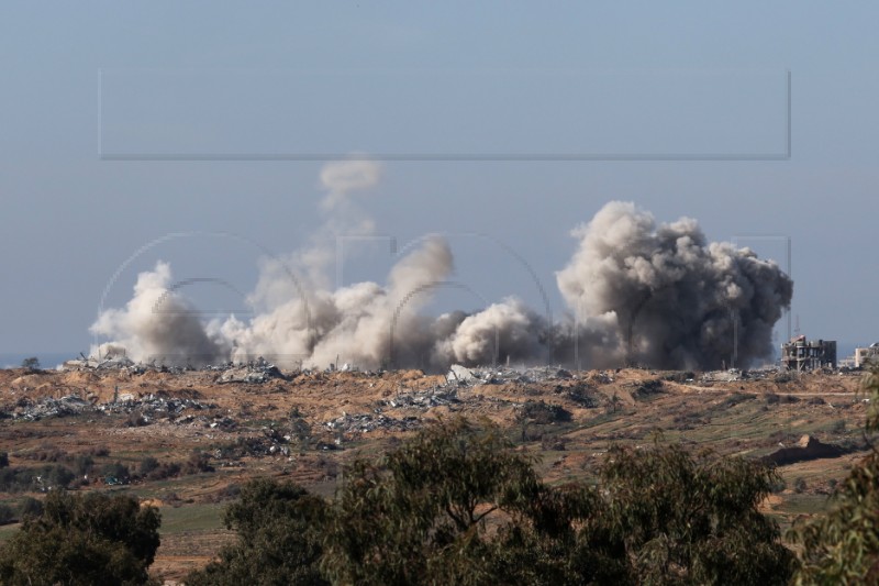 Dvoje palestinskih novinara poginulo u izraelskom zračnom udaru na Gazu - dužnosnici