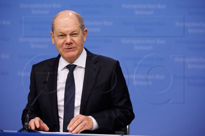 Scholz kritizirao zemlje EU-a zbog "nedovoljne" vojne potpore Ukrajini