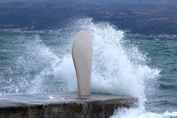 Noble pen shell sculpture in Supetar raises awareness of endangered species