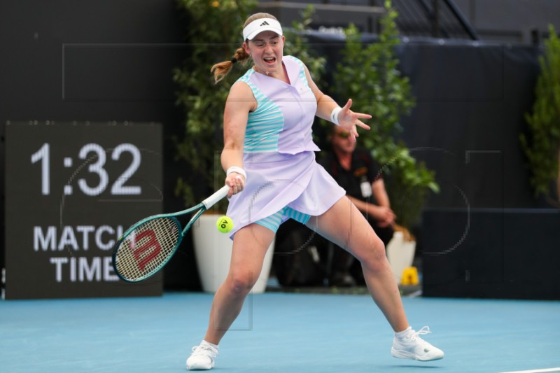 WTA Adelaide: Ostapenko i Kasatkina u finalu