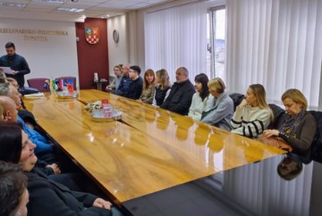 Župan Marušić potpisao ugovore za stipendiranje 30 studenata