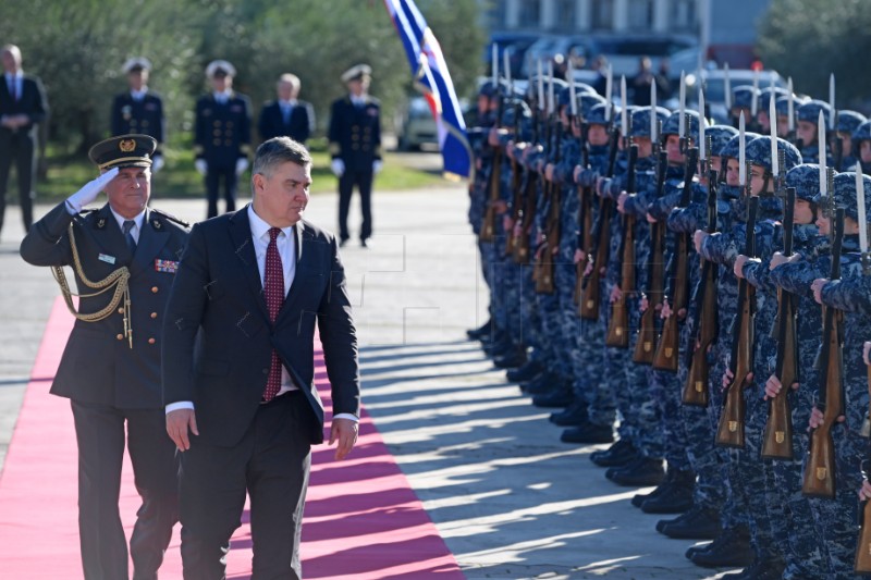 Primopredaja dužnosti zapovjednika HRM-a