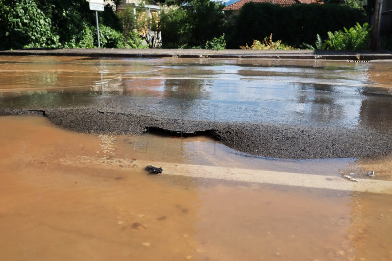 Kvar na cjevovodu, 20.000 stanovnika Dalmatinske zagore bez vode