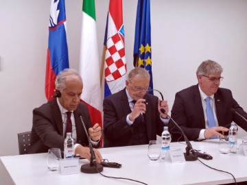 Trilateralni sastanak ministara unutarnjih poslova Hrvatske, Slovenije i Italije