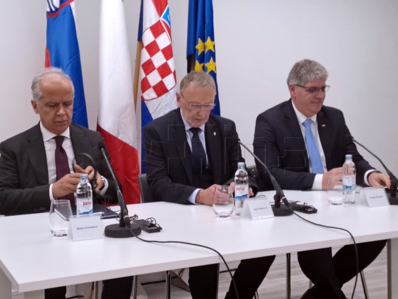 Trilateralni sastanak ministara unutarnjih poslova Hrvatske, Slovenije i Italije