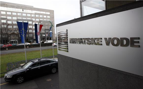 Strike at Hrvatske Vode averted, union reaches agreement with economy minister