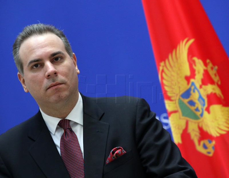 Montenegro FM doesn't rule out arbitration on outstanding issues with Croatia