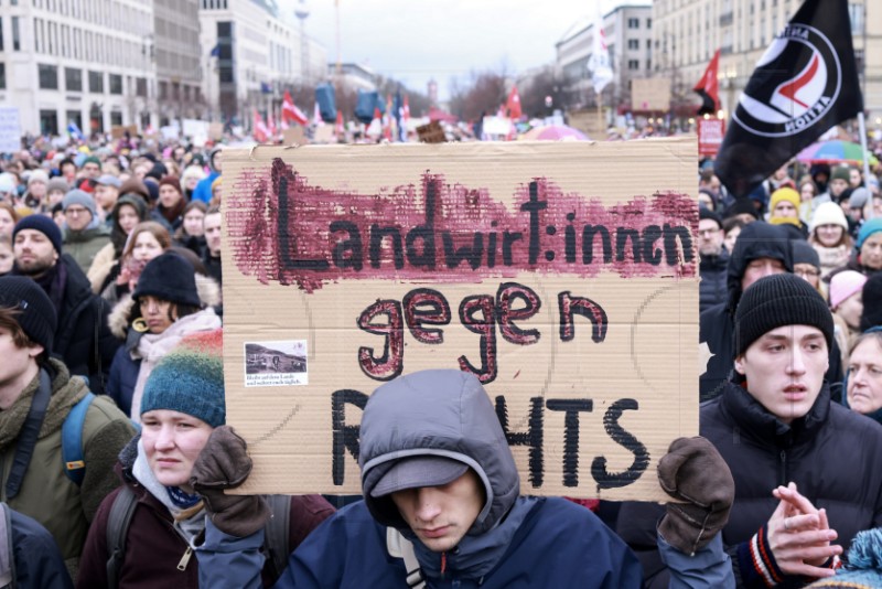 Nijemci u Hamburgu prosvjeduju protiv ekstremne desnice