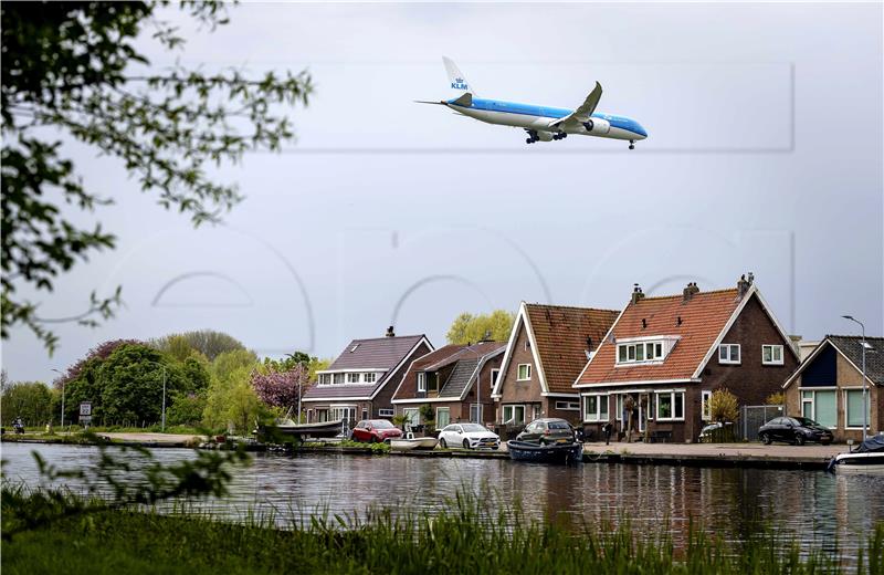 Nizozemski Schiphol zbog oluje otkazao desetke letova u ponedjeljak