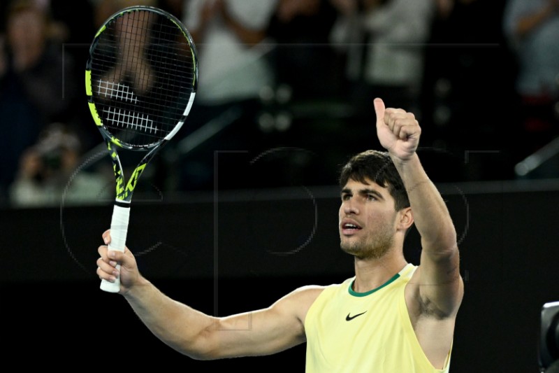 Australian Open: Alcaraz u sprintu, Zverev maratonom do četvrfinala