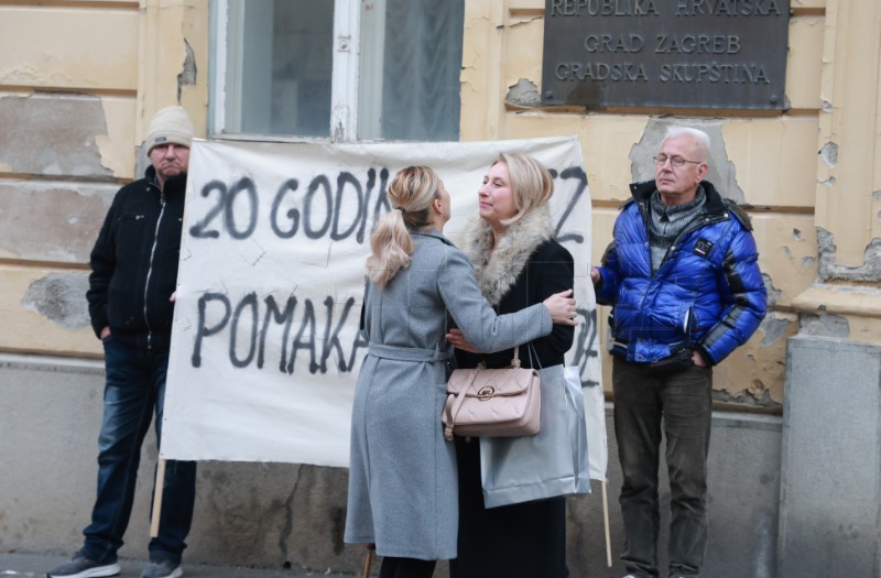 Udruge za zaštitu okoliša održale konferenciju za novinare ispred Gradske skupštine