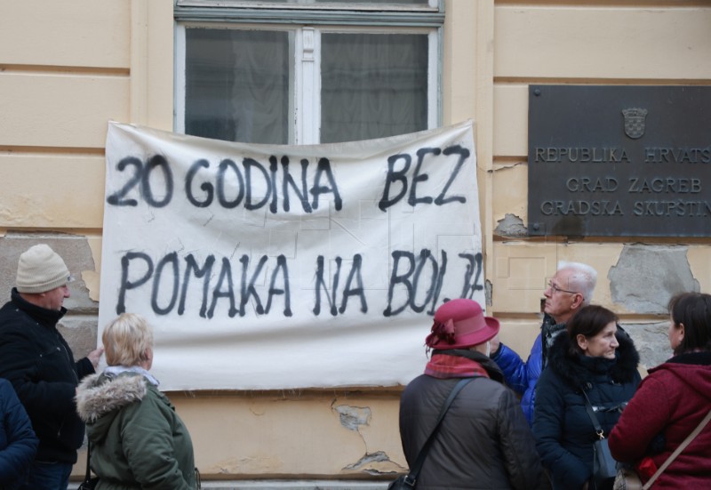 Udruge za zaštitu okoliša održale konferenciju za novinare ispred Gradske skupštine