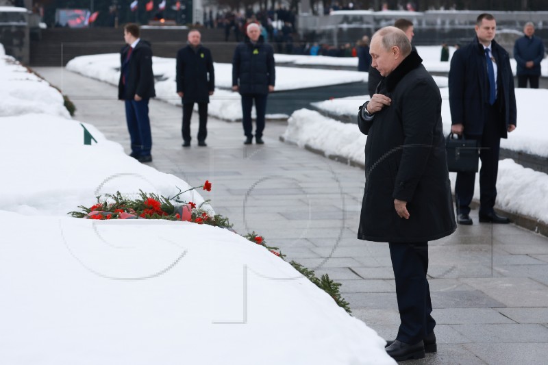 Putin obećava učiniti sve da bi se "konačno iskorijenio nacizam"