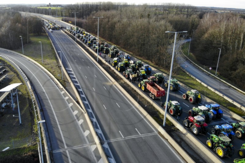 Francuska pojačala sigurnost uoči prosvjeda farmera u Parizu