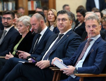 Konferencija "Godinu dana s eurom u Hrvatskoj" 