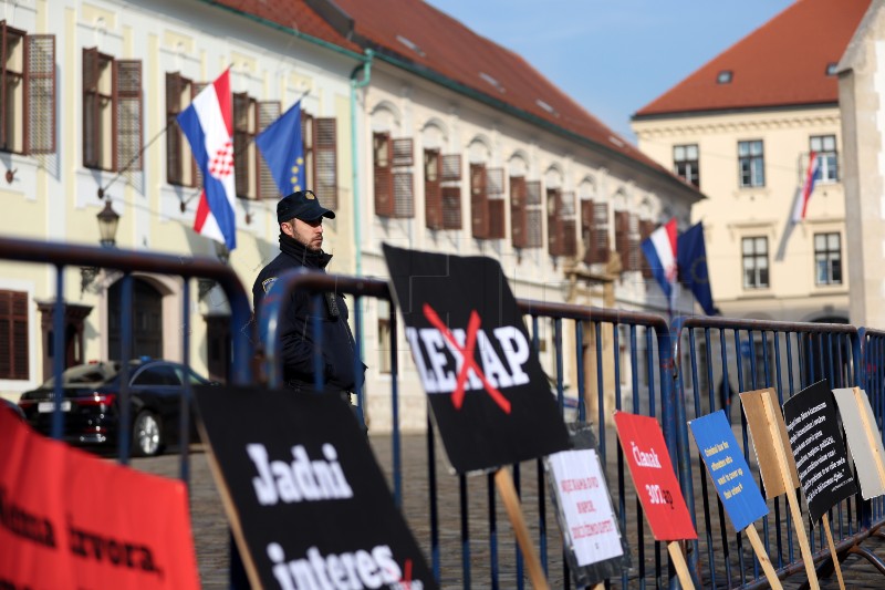 Prosvjed protiv "zakona opasnih namjera" u Zagrebu