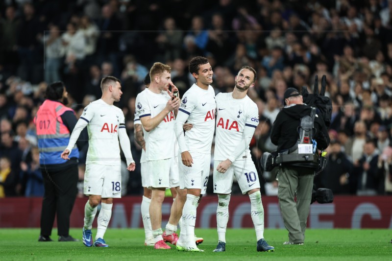 Tottenham doveo 18-godišnjeg švedskog veznjaka iz Djurgardena