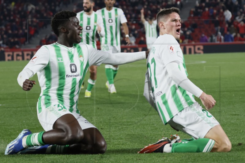 Betis bez Fornalsa i Ávile protiv Dinama