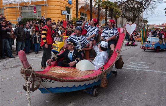 Merrymakers in self-made cars, horses, runners in carnival events across Croatia 