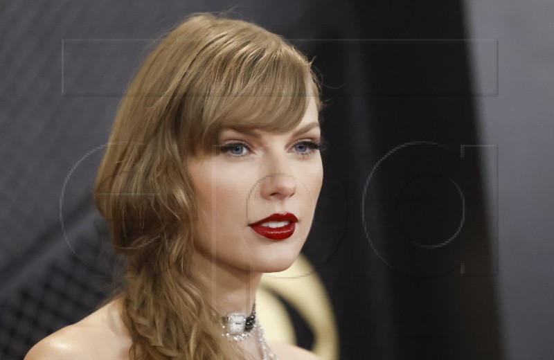 Taylor Swift rekordni četvrti put osvojila Grammy za najbolji album