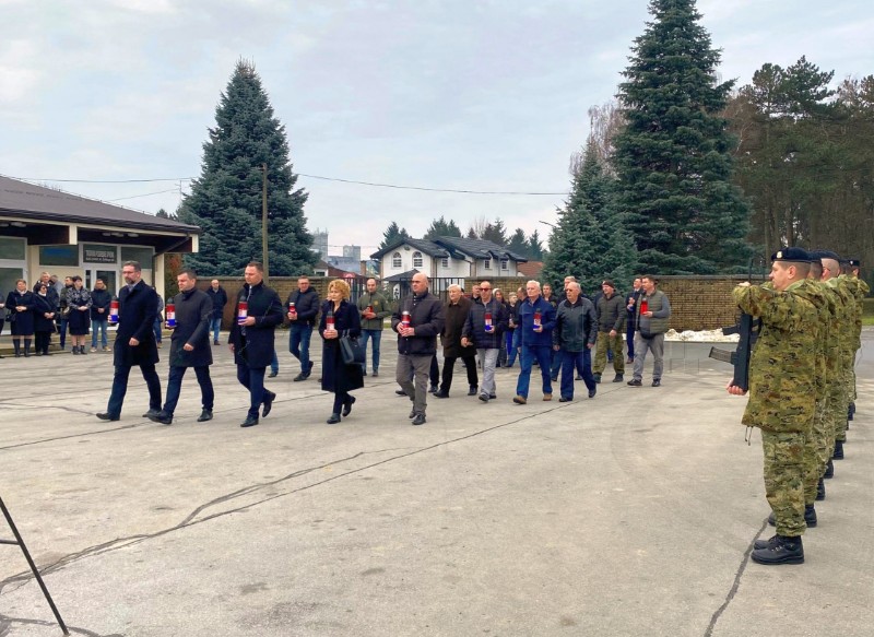 Obilježena 32. godišnjica ukopa branitelja poginulih u Kusonjama