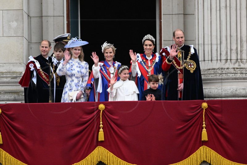 Princ William vraća se dužnostima nakon operacije supruge