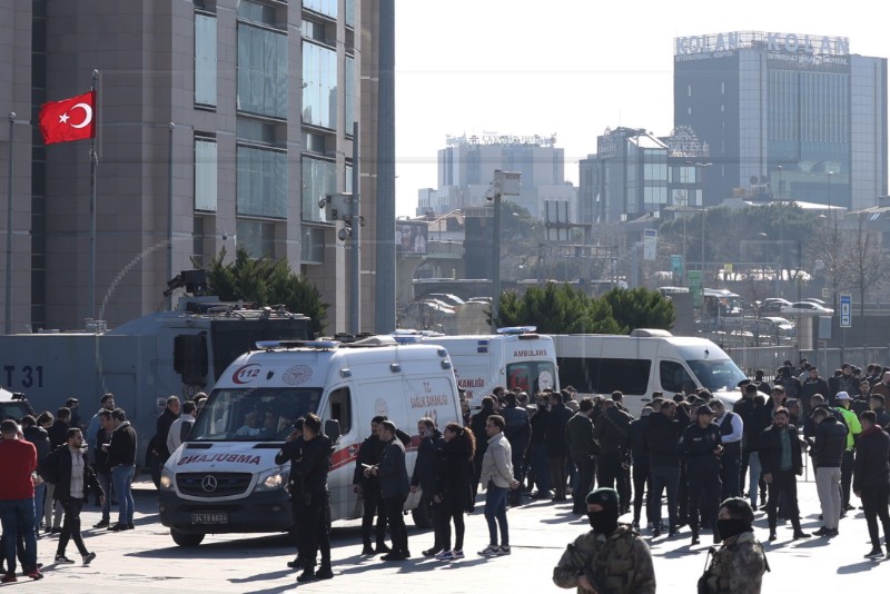 Pokušaj terorističkog napada pred zgradom suda u Istanbulu