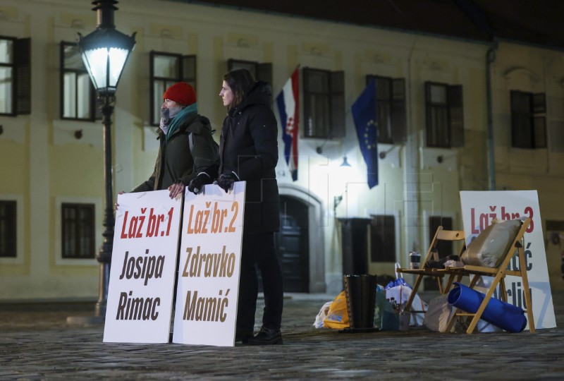 Zastupnike Možemo na Markovu trgu došli podržati i građani