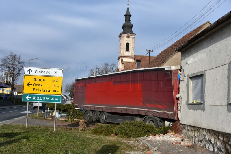 Nesreću u Mirkovcima prouzročio 40-godišnji državljanin Sjeverne Makedonije 