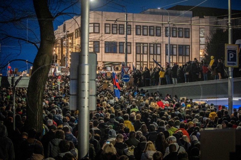 Prosvjednici ponovno ispred slovačkog parlamenta, protive se pravosudnoj reformi