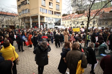 Okupljanje za prosvjedni skup prosvjetnih djelatnika