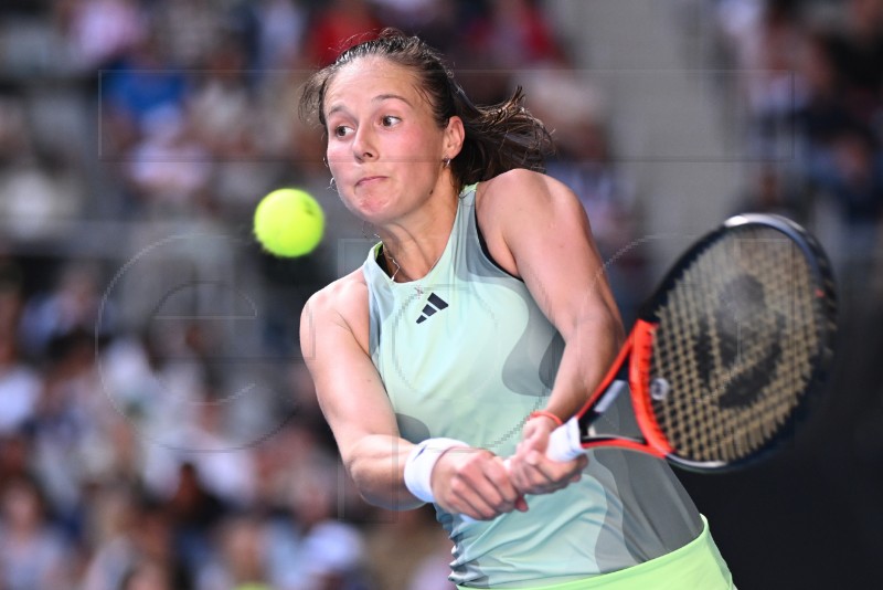 WTA Abu Dhabi: Kasatkina prva finalistica