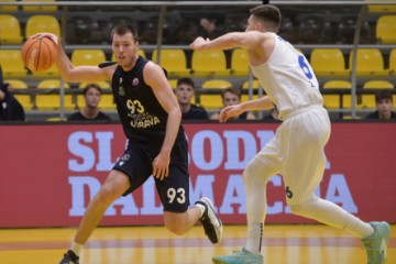 Polufinalne utakmice Kupa Krešimir Ćosić za košarkaše Cibona - Dubrava 