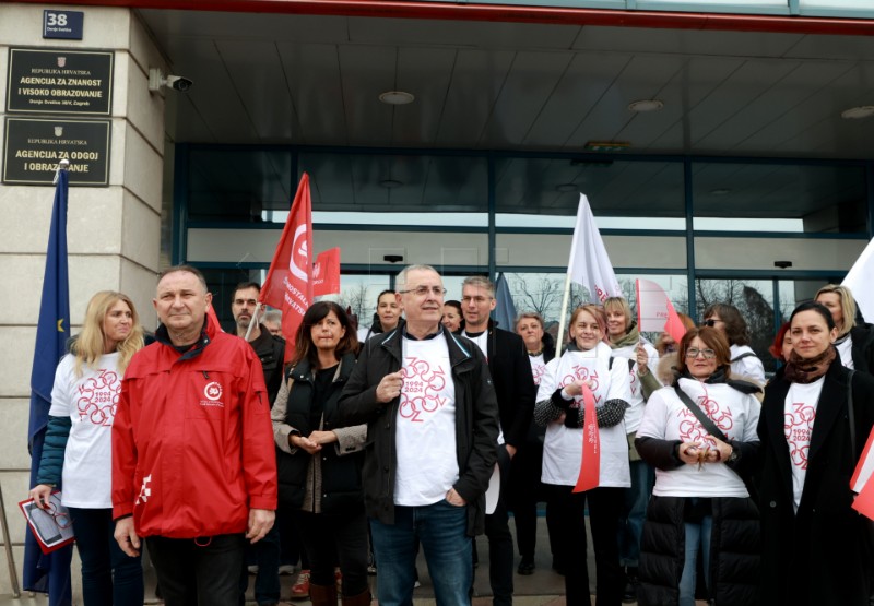 Konferencija za medije sindikata i nastavnika