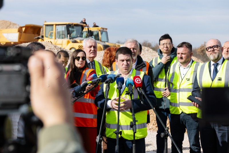 Svečano uvođenje izvođača u posao na tunelu Kozjak