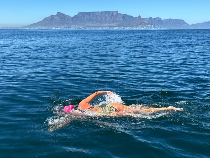 Dina Levačić preplivala i Robben Island