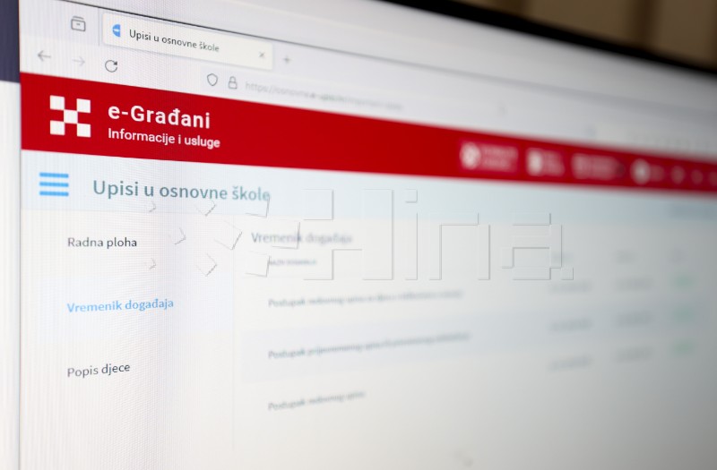 Počeli upisi u prvi razred, prvi put online, osim u Zagrebu