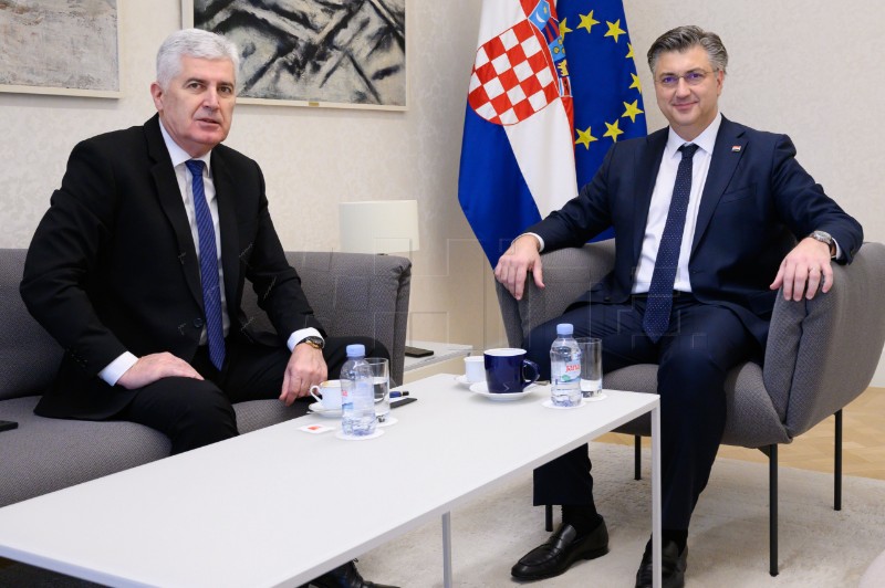 Plenković se sastao s Čovićem