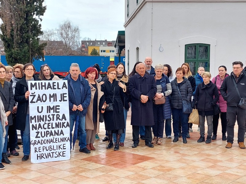 Osijek: Na skupu ponovljeni zahtjevi za ostavkama zbog ubojstva mlade Mihaele Berak