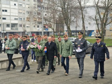 Tomo Medved: Ratni put Specijalne jedinice policije Grom impozantan