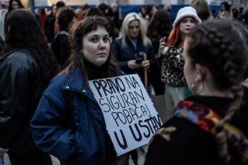 Noćni marš u povodu Međunarodnog dana žena "Feminizam i gotovo"