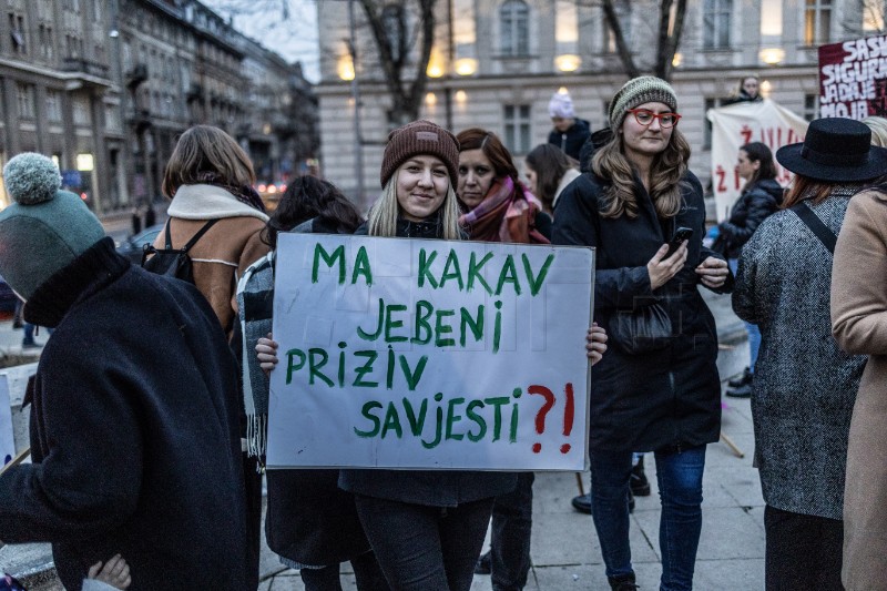 Noćni marš u povodu Međunarodnog dana žena "Feminizam i gotovo"