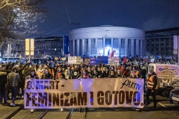 Noćni marš u povodu Međunarodnog dana žena "Feminizam i gotovo"