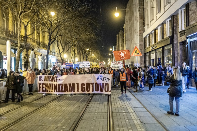 Noćni marš u povodu Međunarodnog dana žena "Feminizam i gotovo"