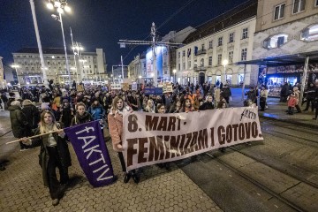 Noćni marš u povodu Međunarodnog dana žena "Feminizam i gotovo"