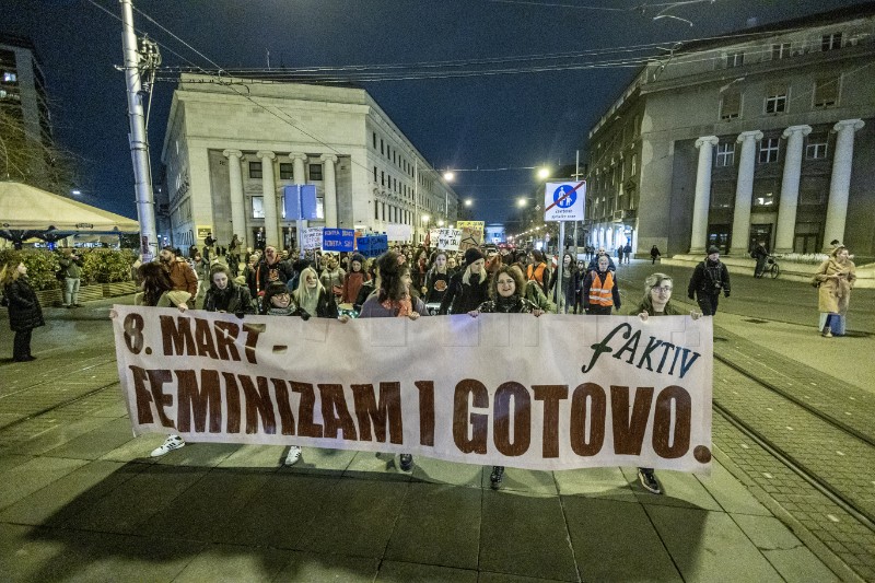 Noćni marš u povodu Međunarodnog dana žena "Feminizam i gotovo"