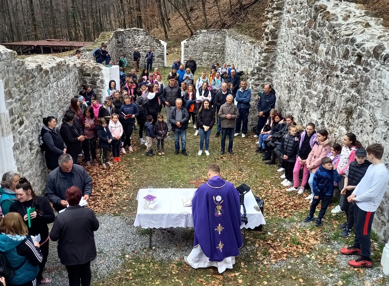 Hodočašće na Moslavačkoj gori kod pavlinskog samostana iz 13. st.