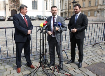 Konferencija za medije Hrvatskih suverenista